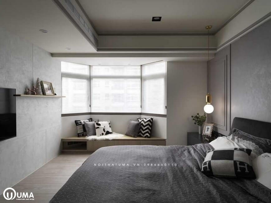 Toàn bộ không gian phòng ngủ được hưởng trọn ánh sáng tự nhiên chiếu vào căn phòng thông qua ô cửa sổ nhỏ.