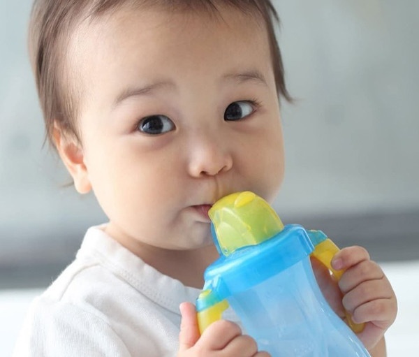 Bình tập uống nước cho bé mới nhất 2023, 19 điều bạn chưa biết, , Khám phá