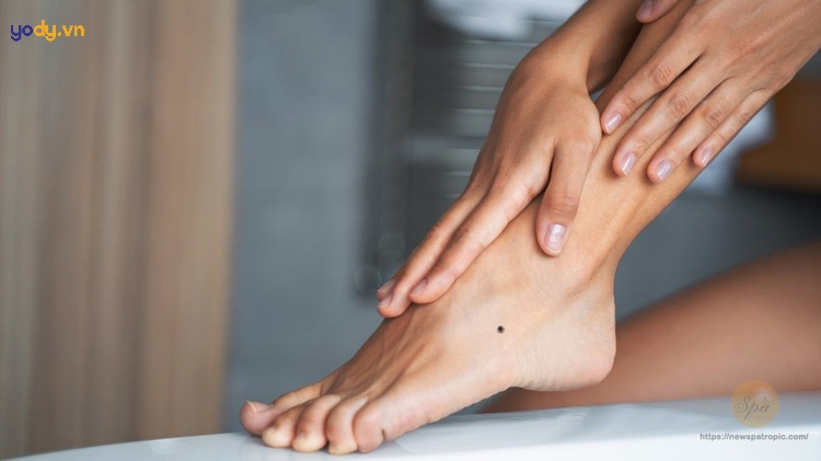 Khám phá: Nốt ruồi ở chân là tốt hay xấu? Ý nghĩa nốt ruồi trên bàn chân, , Khám phá